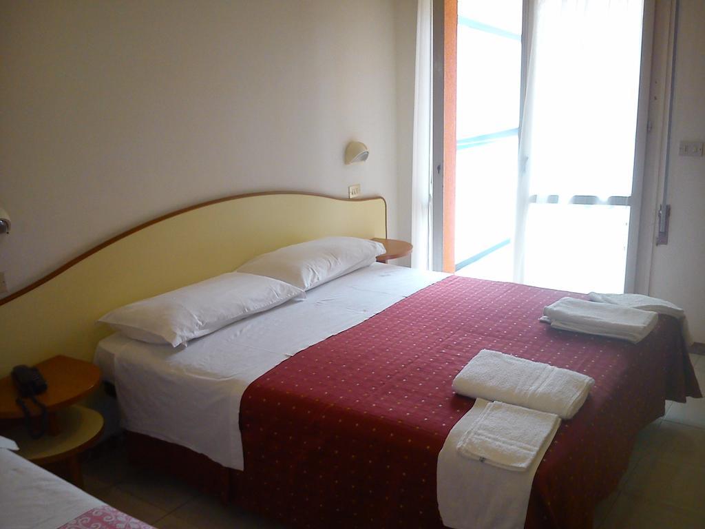 Hotel Darsena Cesenatico Exterior foto