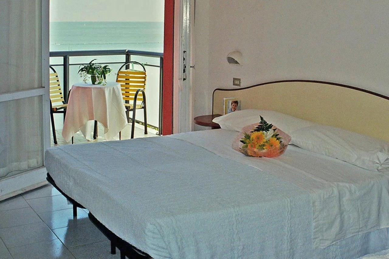 Hotel Darsena Cesenatico Exterior foto